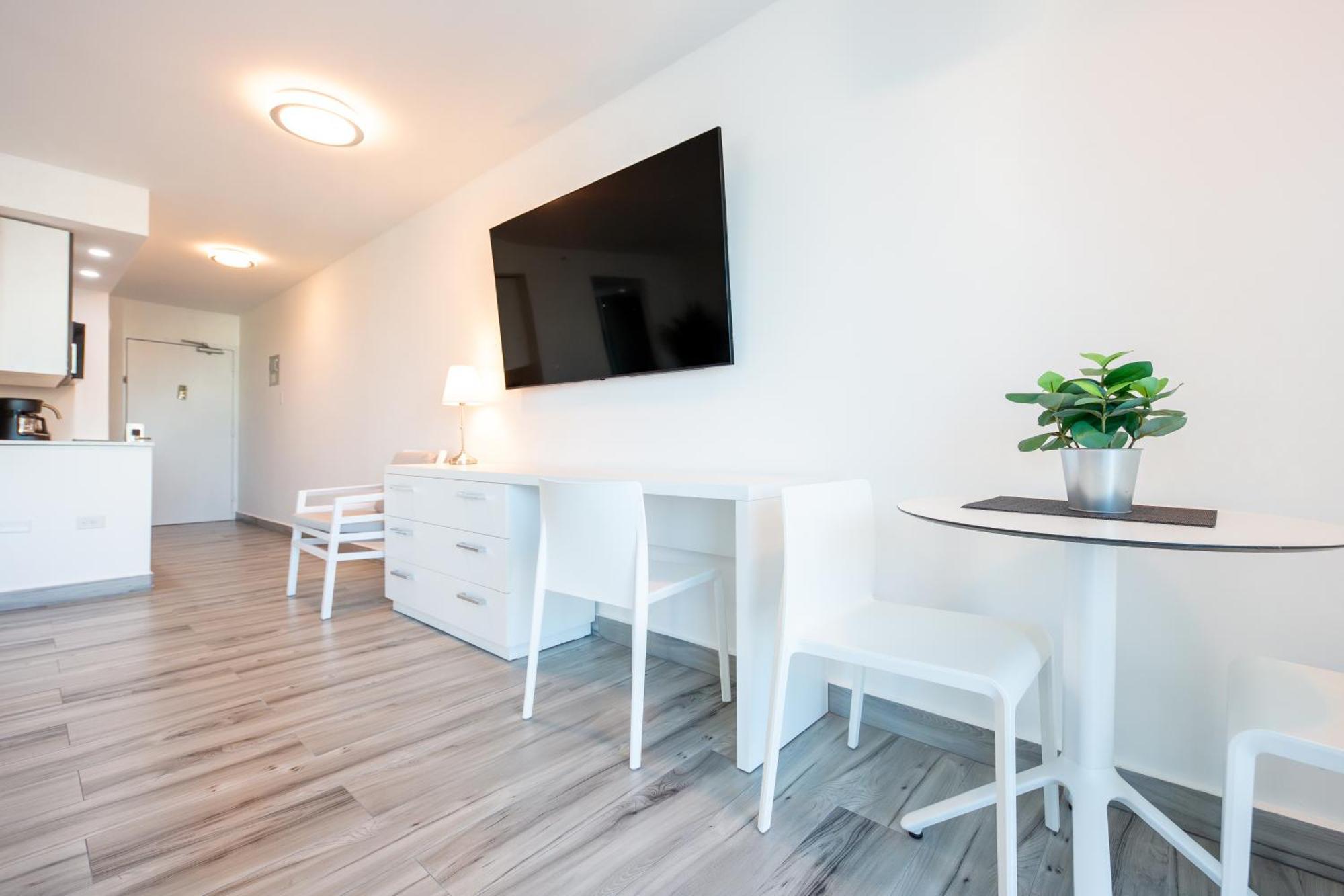 Esj Towers By Chana Apartahotel San Juan